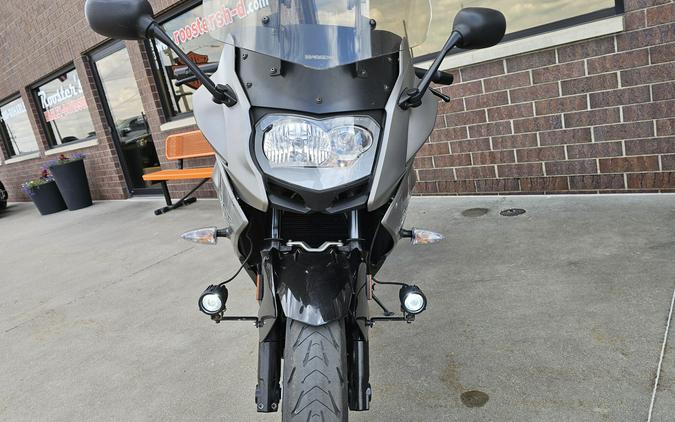 16FT 2016 F 800 GT