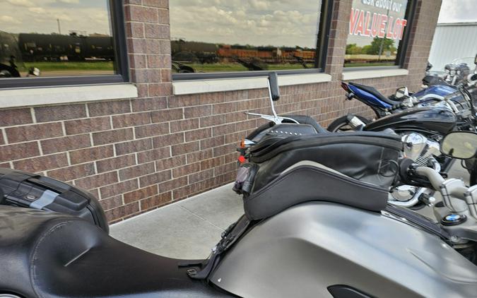 16FT 2016 F 800 GT