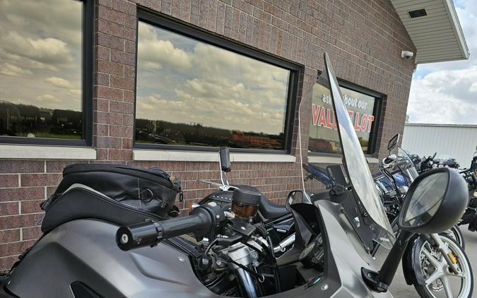 16FT 2016 F 800 GT