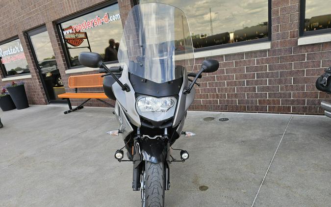 16FT 2016 F 800 GT
