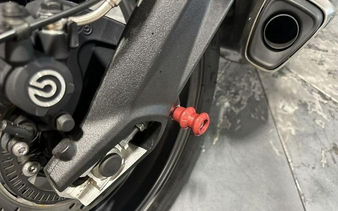 2022 Triumph Street Triple R
