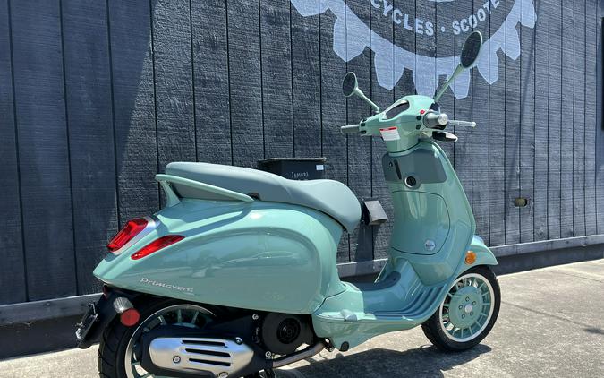 2027 Vespa Primavera 150 80th Anniversario