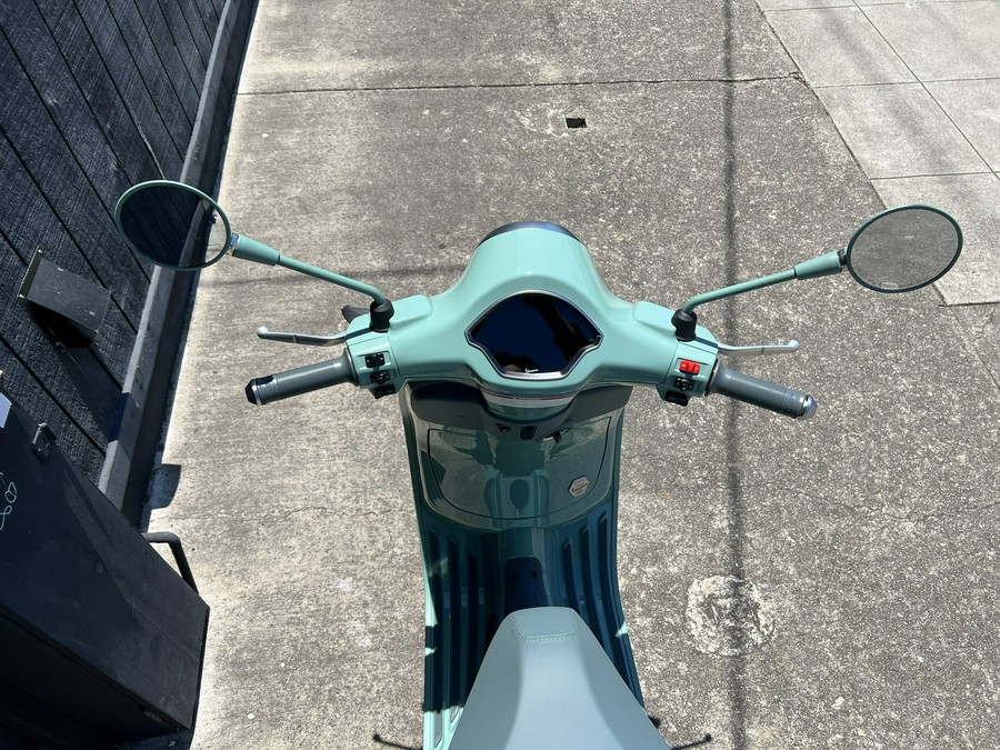 2027 Vespa Primavera 150 80th Anniversario