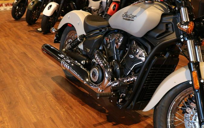 2025 Indian Motorcycle® Scout® Classic Limited +Tech Silver Quartz Smoke