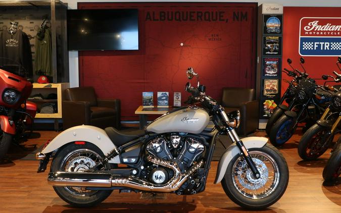 2025 Indian Motorcycle® Scout® Classic Limited +Tech Silver Quartz Smoke