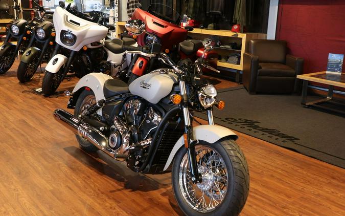 2025 Indian Motorcycle® Scout® Classic Limited +Tech Silver Quartz Smoke