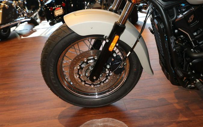 2025 Indian Motorcycle® Scout® Classic Limited +Tech Silver Quartz Smoke