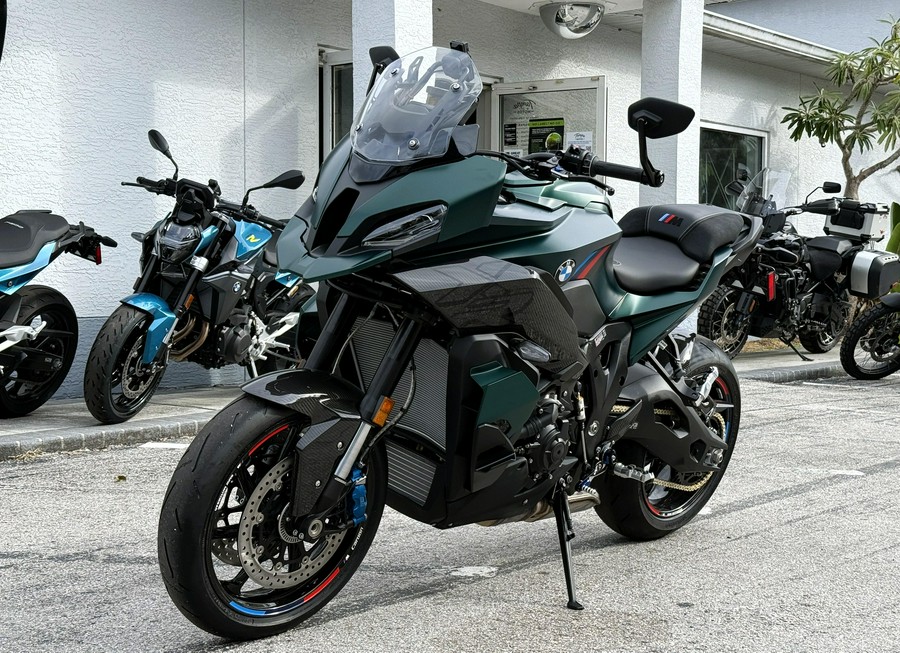 2026 BMW M 1000 XR