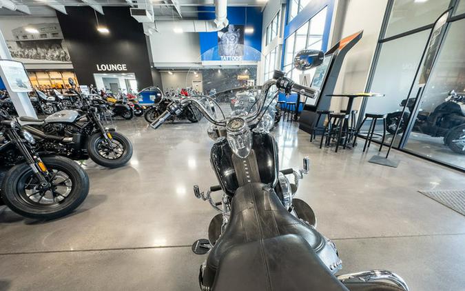 2012 Harley-Davidson Softail FLSTC - Heritage Classic