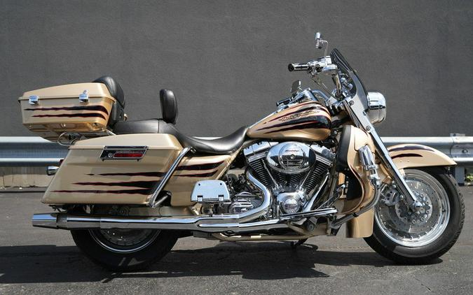 2003 Harley-Davidson FLHRSE Screamin' Eagle Road King CVO