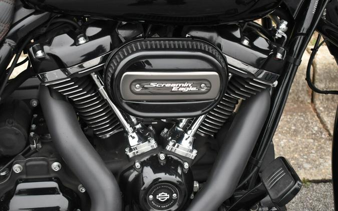 FLHXS 2018 Street Glide® Special