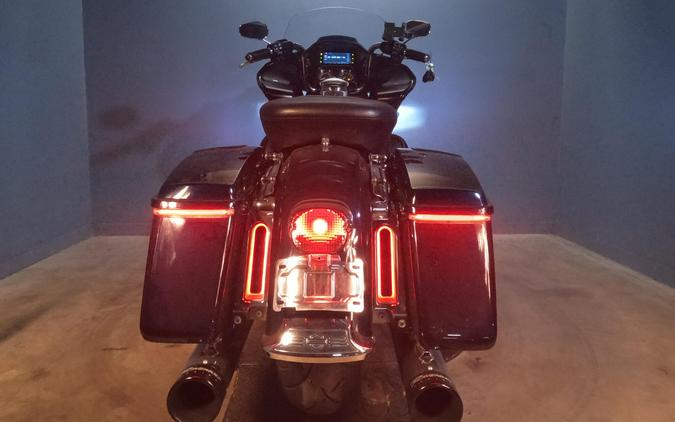 2019 Harley-Davidson Road Glide Ultra Midnight Blue/Barracuda Silver
