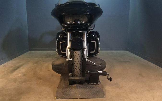 2019 Harley-Davidson Road Glide Ultra Midnight Blue/Barracuda Silver