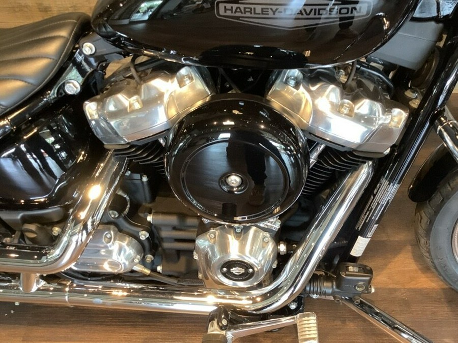 Harley-Davidson Softail Standard 2021 FXST U424-21 Vivid Black