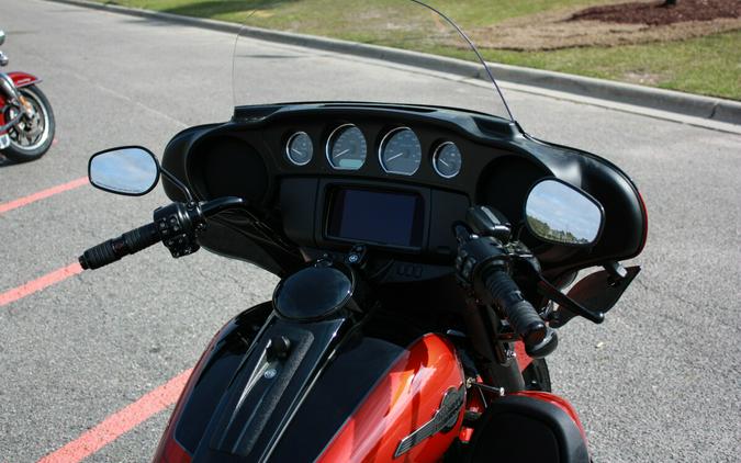 2025 Harley-Davidson® FLHTCUTG Tri Glide® Ultra