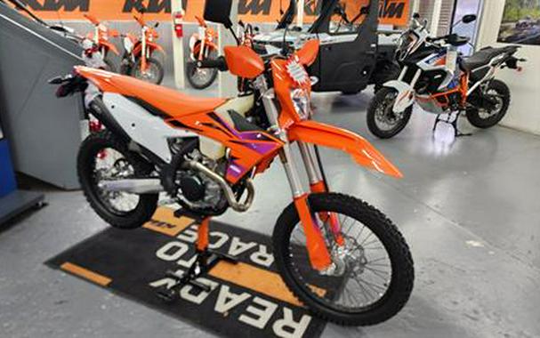 2024 KTM 500 EXC-F Six Days First Look [Fast Facts]