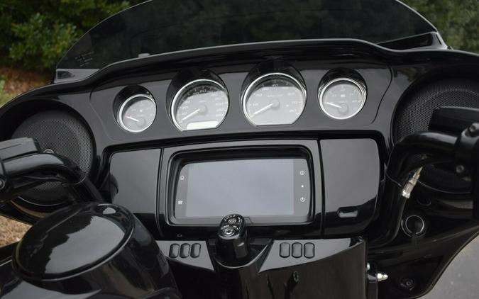 FLHXS 2019 Street Glide® Special