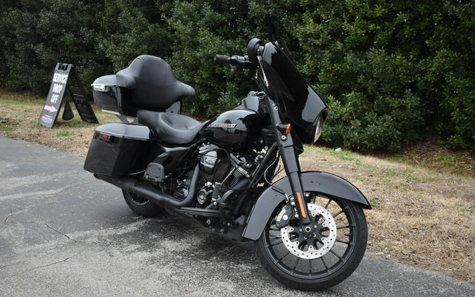 FLHXS 2019 Street Glide® Special
