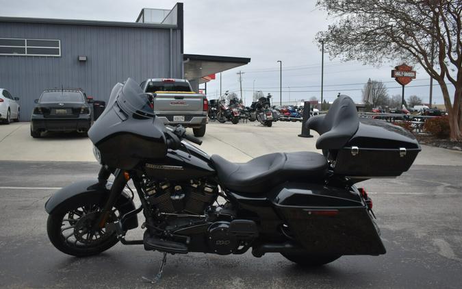 FLHXS 2019 Street Glide® Special