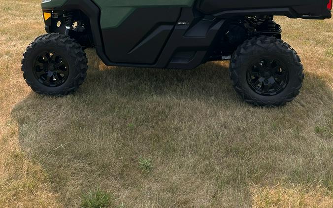 2026 Can-Am Defender DPS CAB