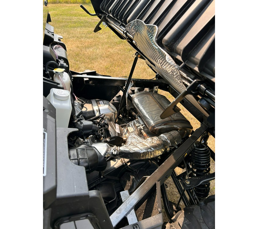 2026 Can-Am Defender DPS CAB