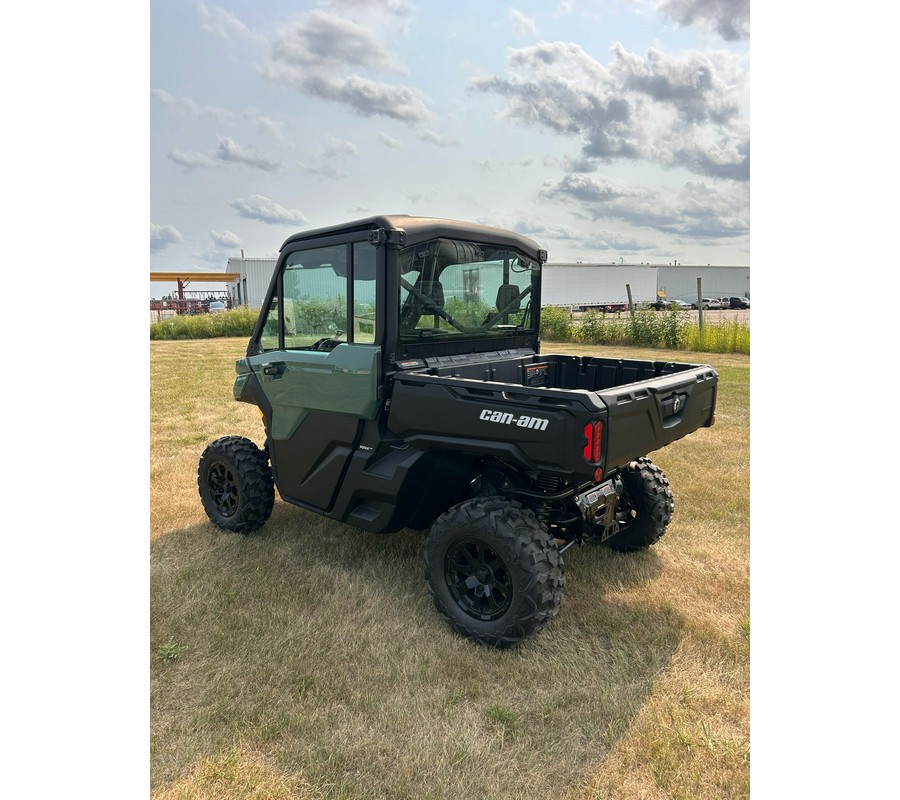 2026 Can-Am Defender DPS CAB