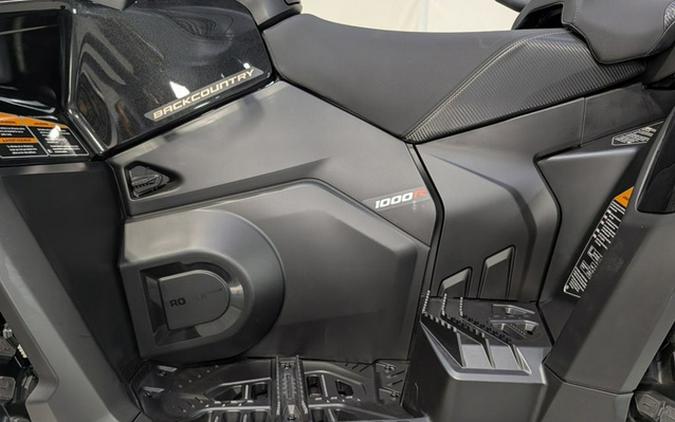 2026 Can-Am Outlander MAX Backcountry