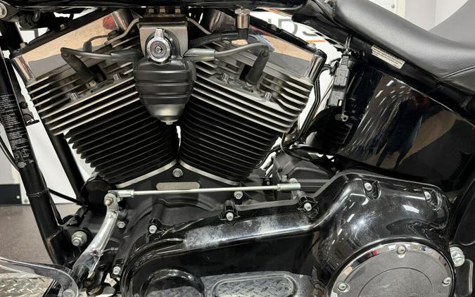 2012 Harley-Davidson® FXS103