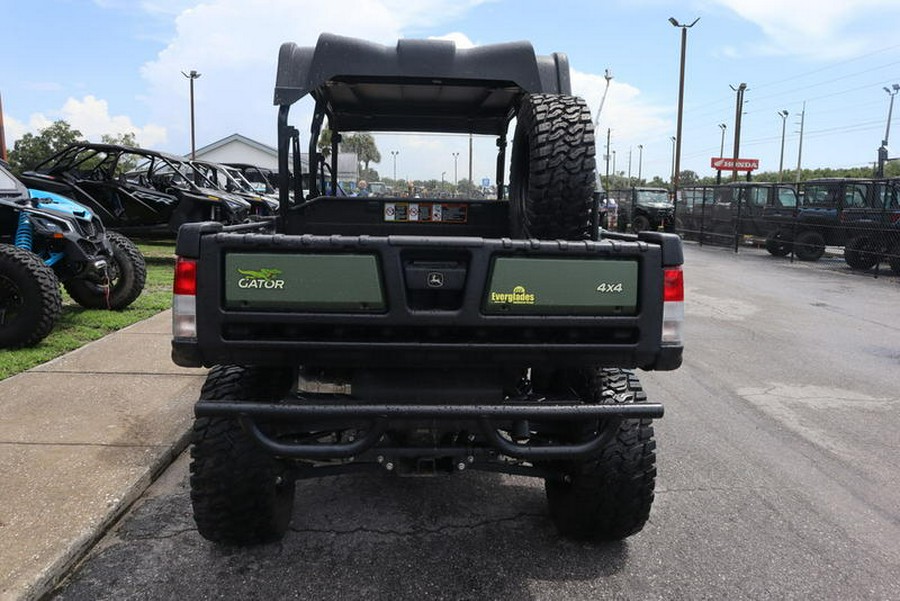 2023 John Deere 4-Passenger Gator™ XUV825M S4