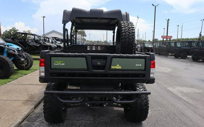 2023 John Deere 4-Passenger Gator™ XUV825M S4