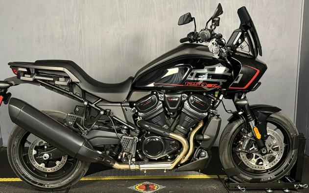 2025 Harley-Davidson Pan America® 1250 ST RA1250ST VIVID BLACK