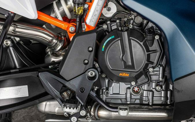 2026 KTM Adventure 890 R