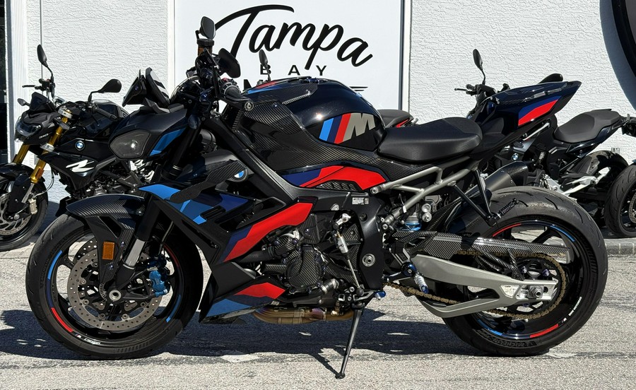 2025 BMW M 1000 R