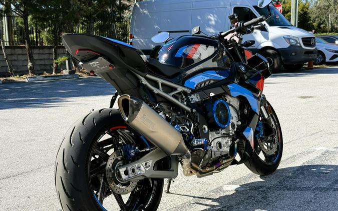 2025 BMW M 1000 R