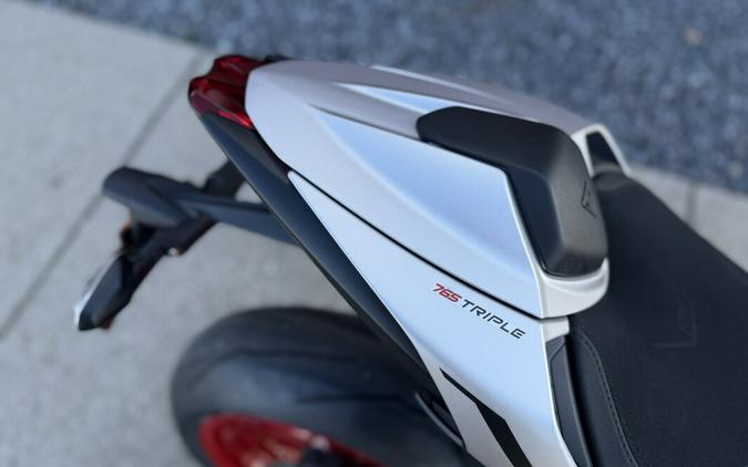 2026 Triumph Street Triple 765 RX SILVER