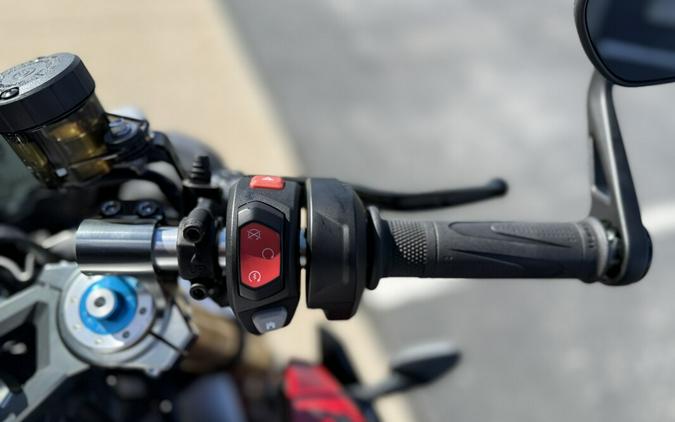 2026 Triumph Street Triple 765 RX SILVER