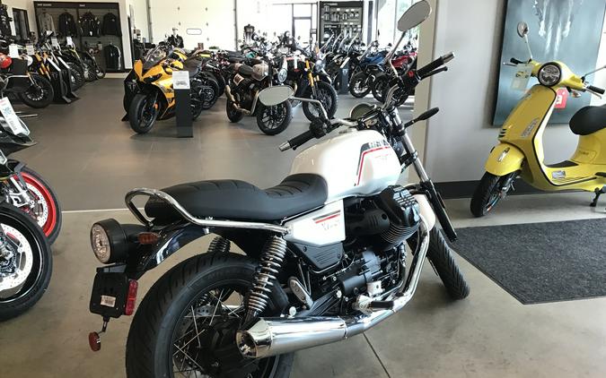 2026 Moto Guzzi V7 Special