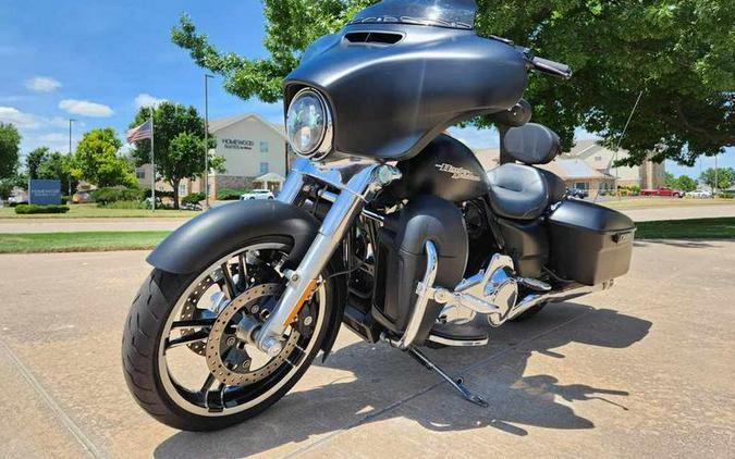 2016 Harley-Davidson® FLHX - Street Glide®