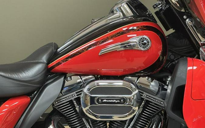 2016 Harley-Davidson® FLHTKSE - CVO™ Limited