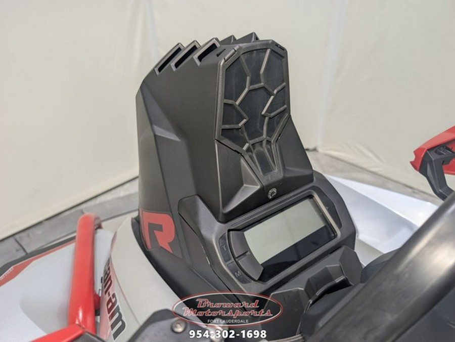 2026 Can-Am Renegade X mr 1000 R Hyper Silver & Legion Red