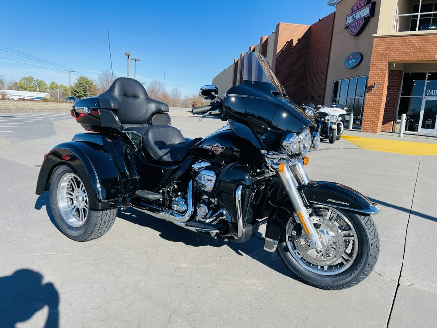 2024 Harley-Davidson Tri Glide Ultra FLHTCUTG