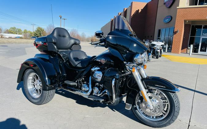 2024 Harley-Davidson Tri Glide Ultra FLHTCUTG