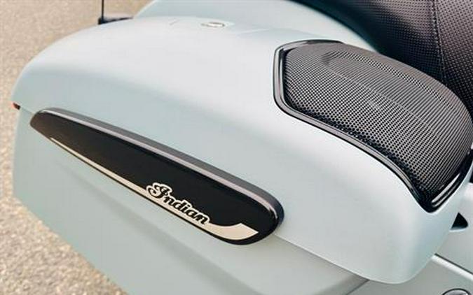 2025 Indian Motorcycle Challenger® Dark Horse® with PowerBand Audio Package