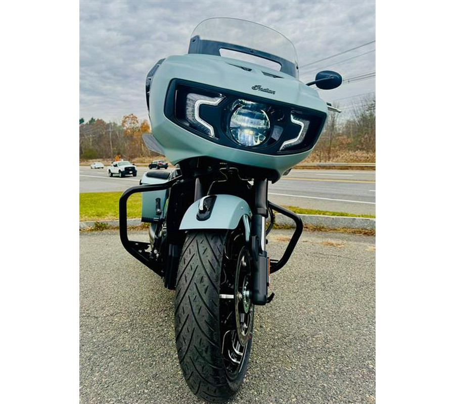 2025 Indian Motorcycle Challenger® Dark Horse® with PowerBand Audio Package