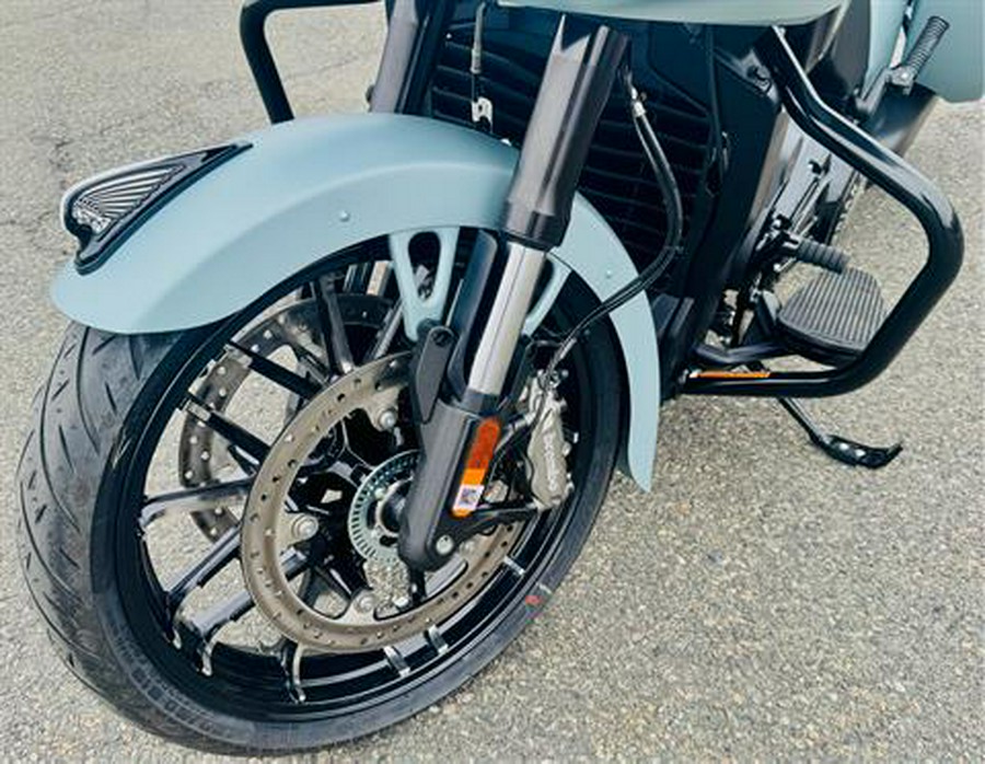 2025 Indian Motorcycle Challenger® Dark Horse® with PowerBand Audio Package