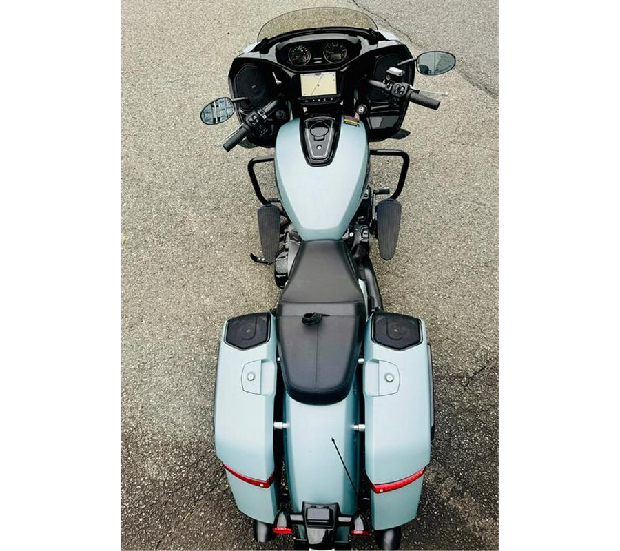 2025 Indian Motorcycle Challenger® Dark Horse® with PowerBand Audio Package