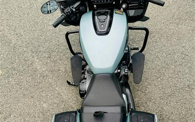 2025 Indian Motorcycle Challenger® Dark Horse® with PowerBand Audio Package