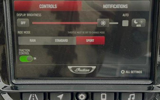 2025 Indian Motorcycle Challenger® Dark Horse® with PowerBand Audio Package