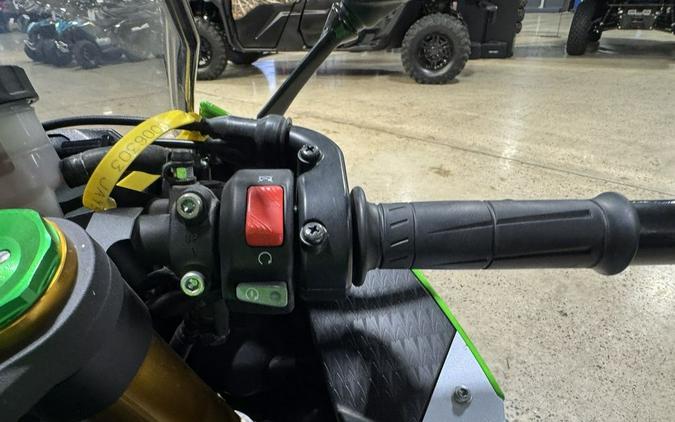 2015 Kawasaki Ninja® ZX™-6R 30th Anniversary