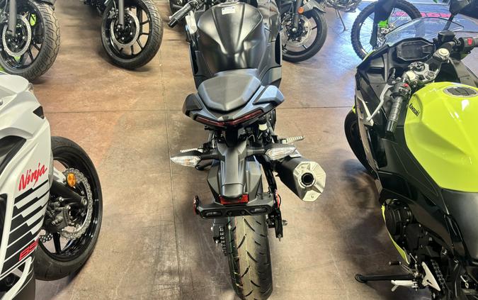 2026 Kawasaki Ninja® 500 Base